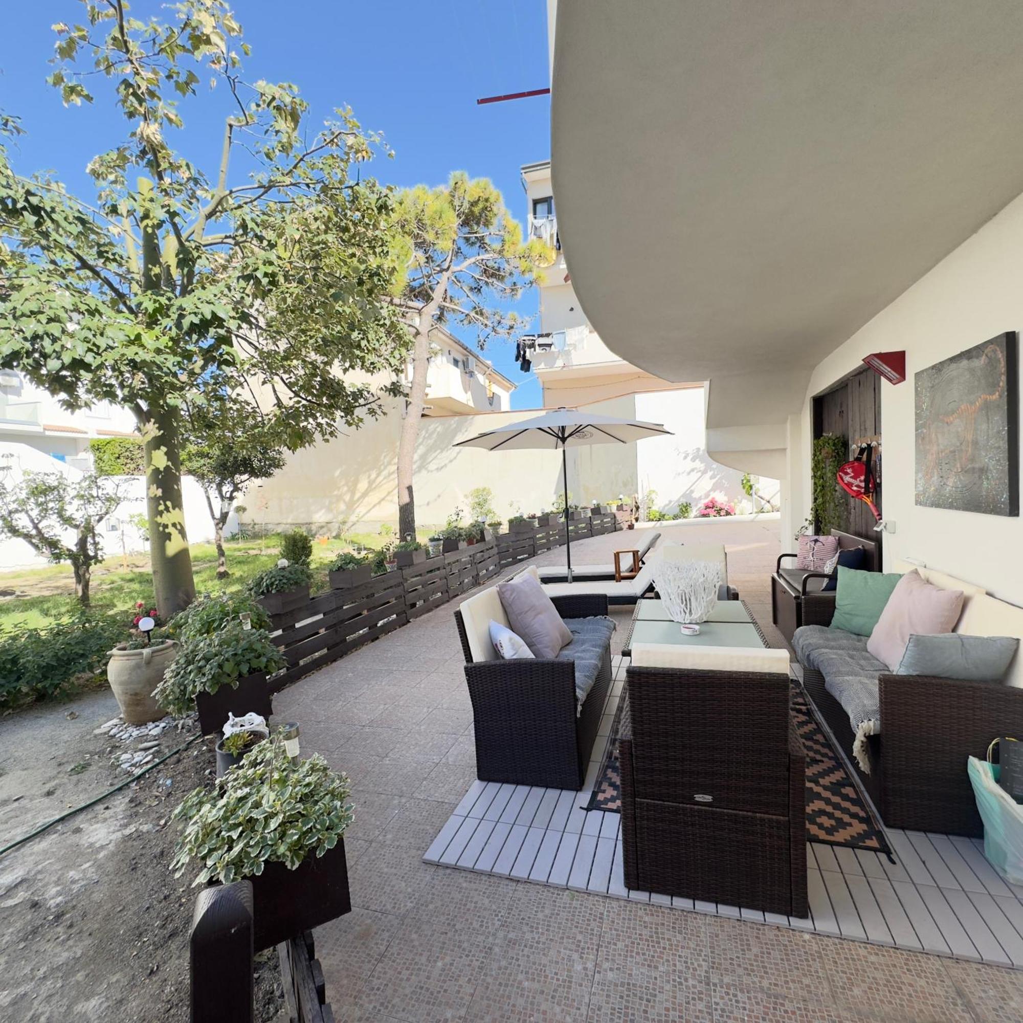 La Casa Di Wioletta Apartment Barcellona-Pozzo di Gotto Ngoại thất bức ảnh