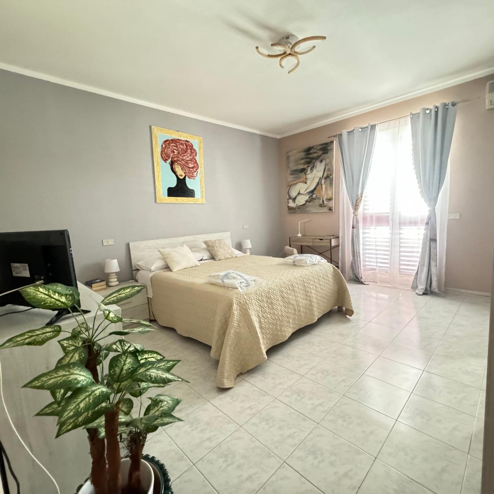 La Casa Di Wioletta Apartment Barcellona-Pozzo di Gotto Ngoại thất bức ảnh