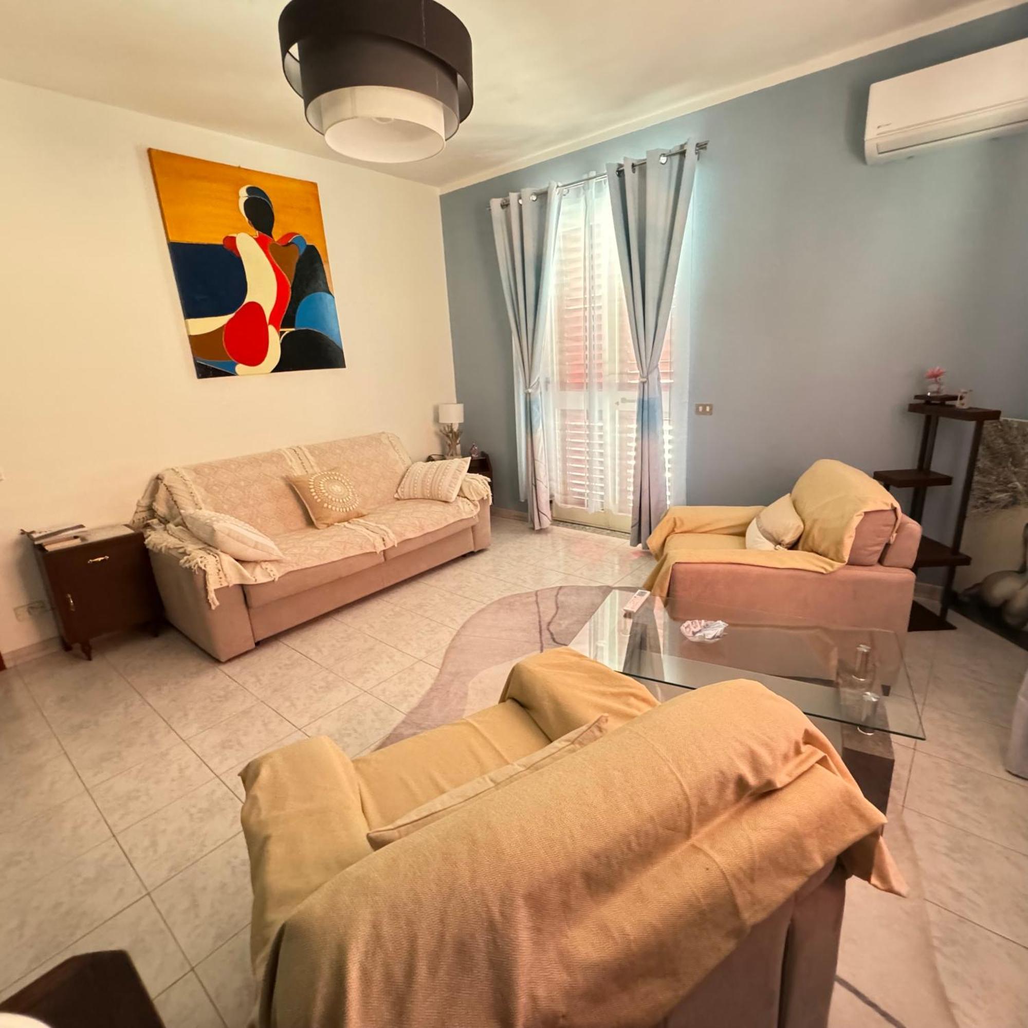 La Casa Di Wioletta Apartment Barcellona-Pozzo di Gotto Ngoại thất bức ảnh